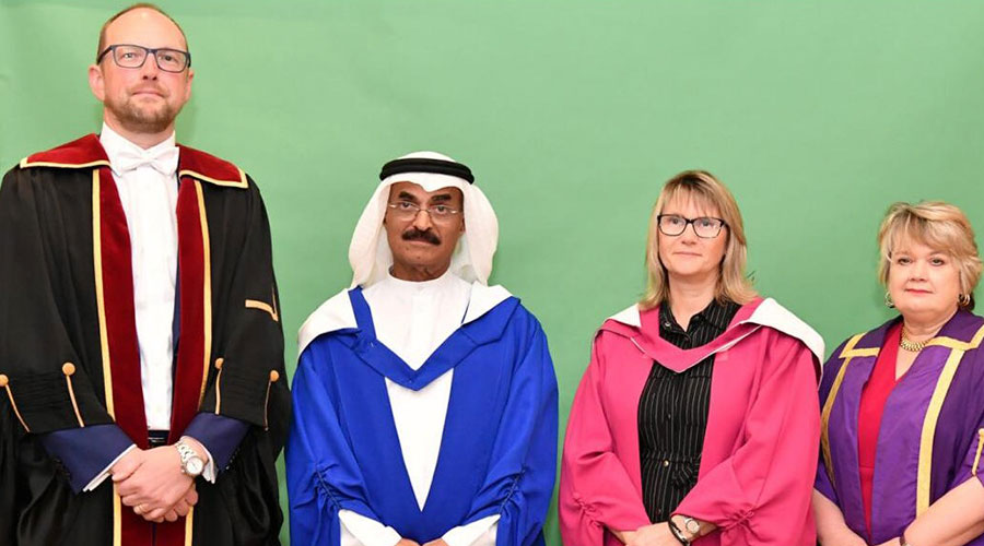 باحثي الإمارات يهنئ معالي د.عبدالله بلحيف لحصوله على الأستاذية الفخرية