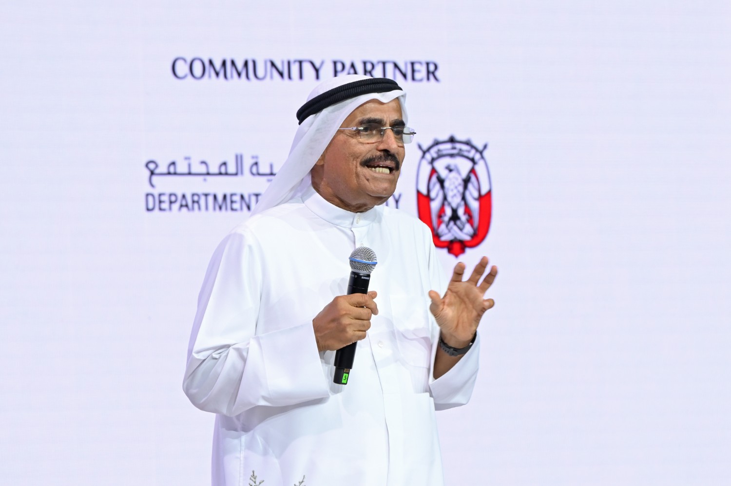 الذكاء الاصطناعي وتغير المناخ والأمن العالمي: لماذا يحتاج العالم إلى تنظيم دولي الآن